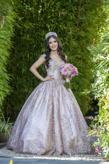 XV añera jardín en San Cristóbal