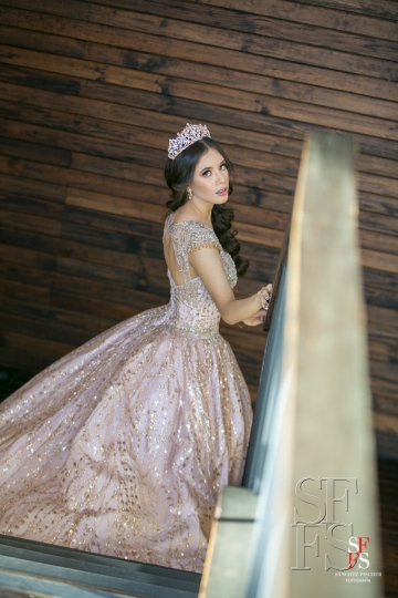 XV añera sesión en jardín San Cristóbal SF-Foto